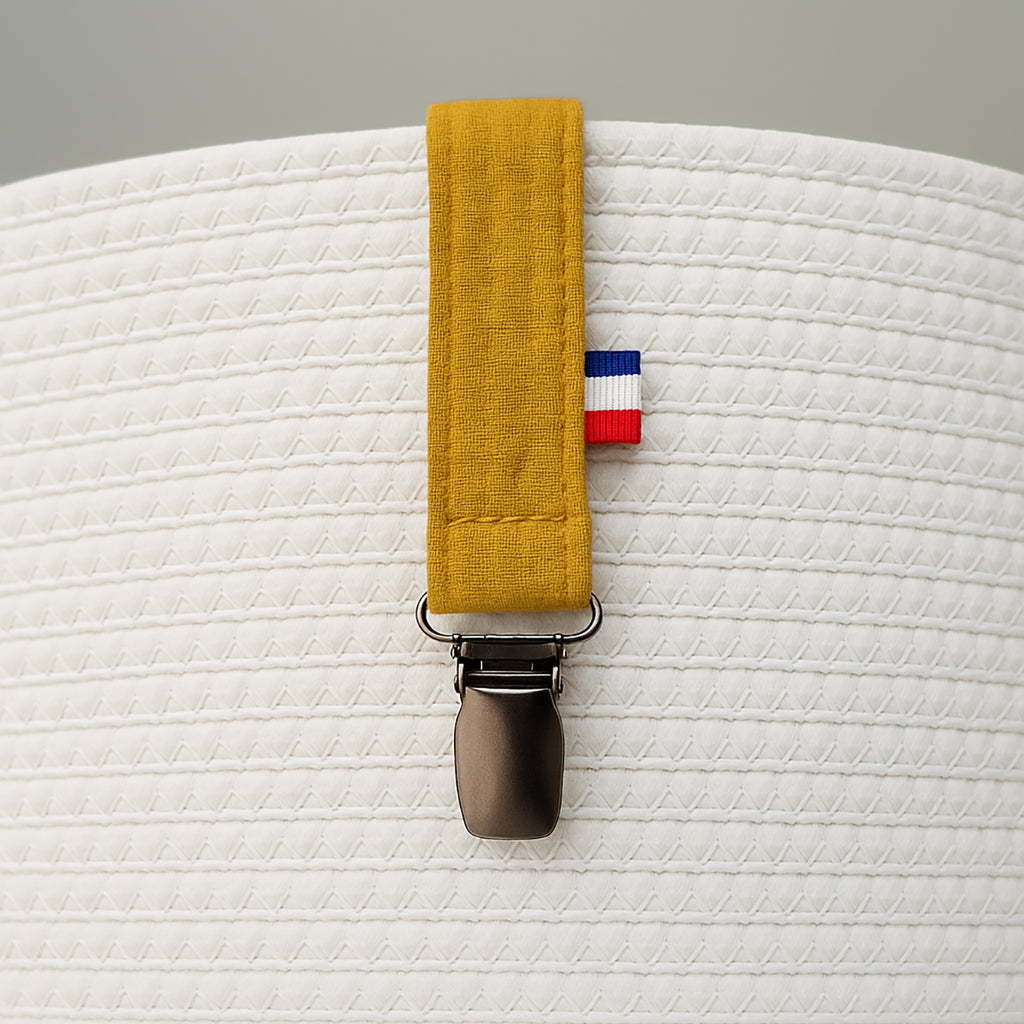 Honingkleurige Fopspeenclip van Biologisch Katoen